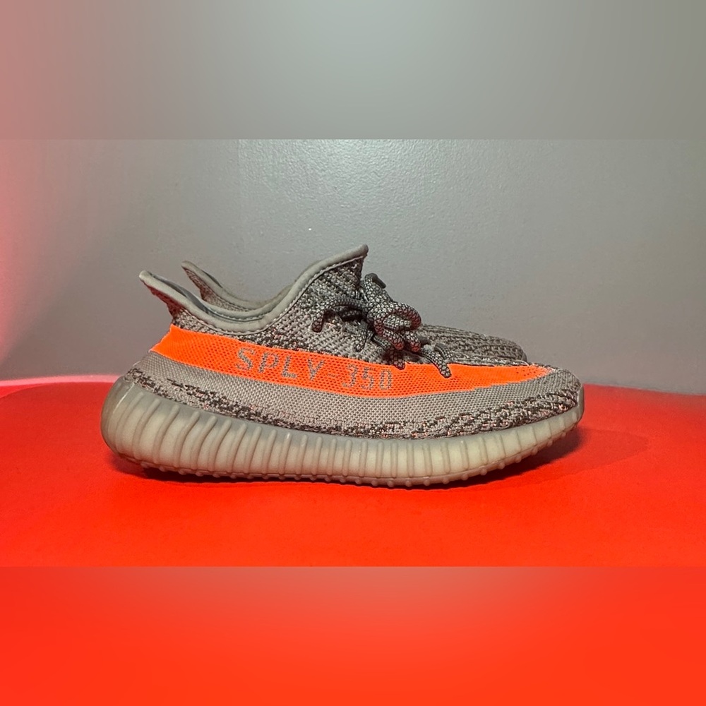 Size 8.5 - Adidas Yeezy Boost 350 V2 Low Beluga Reflective